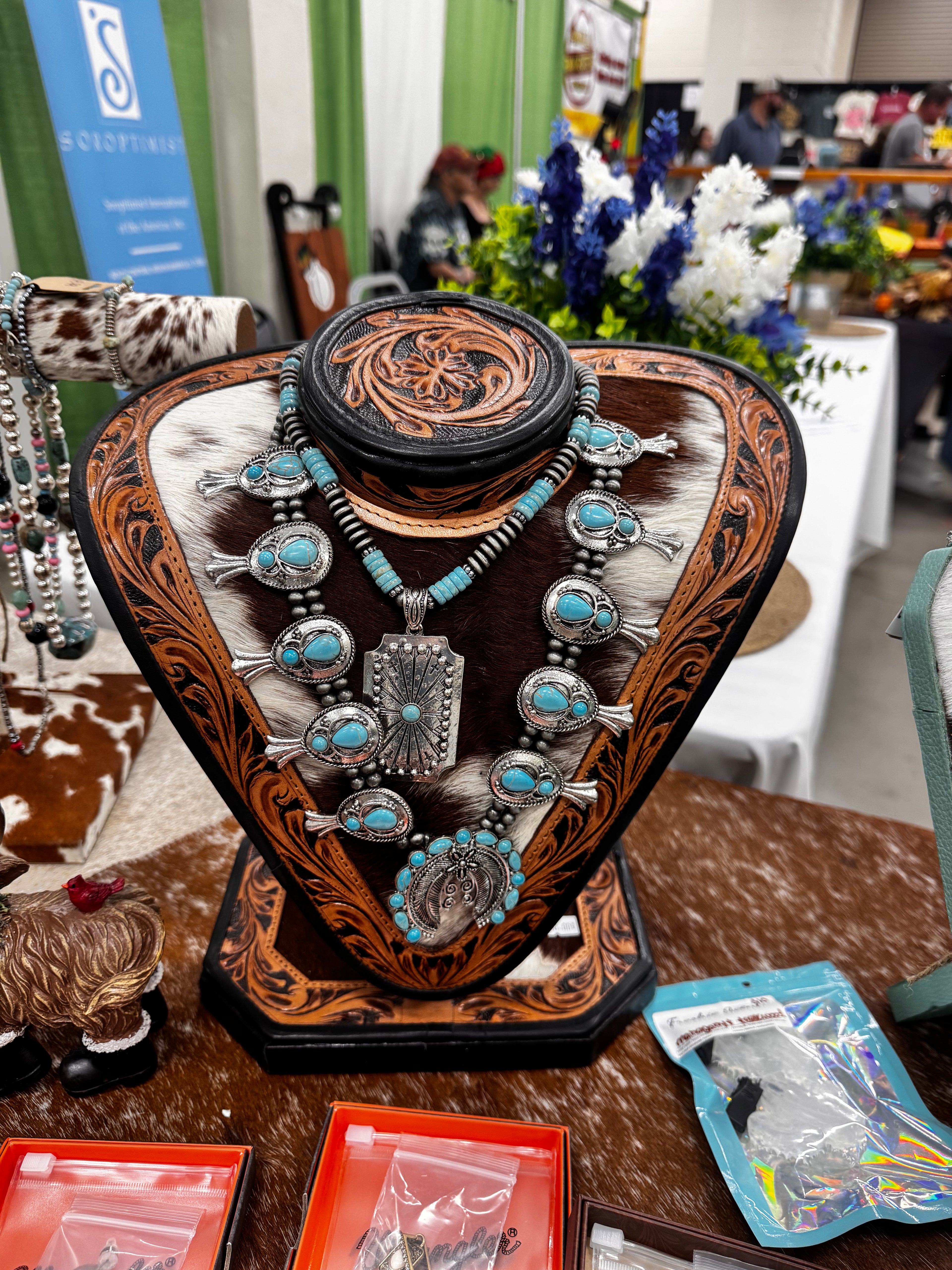 Display pieces